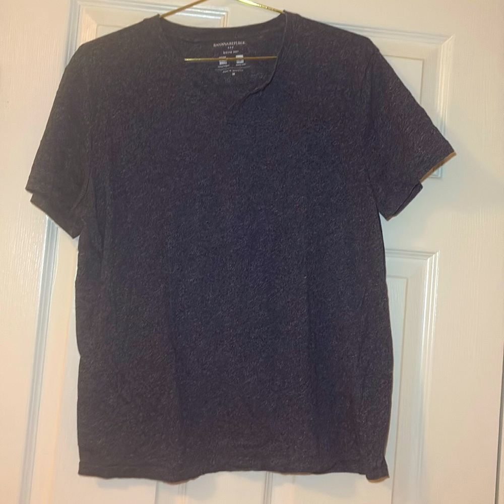 Banana Republic fry Notched fitted tee Men’s Size Medium heather Blue